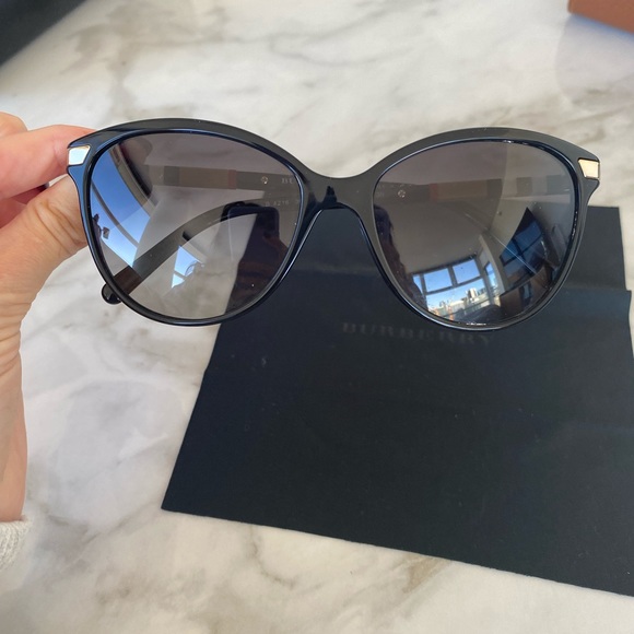 Authentic Burberry Sunglasses - Picture 3 of 6